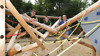 Neu in Haselbrunn: schicker Spielplatz mit Rutsche, Schaukel und multifunktionalem Klettergerüst